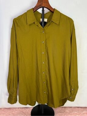 Universal Thread Men’s Olive Green Button-Front Shirt Size M